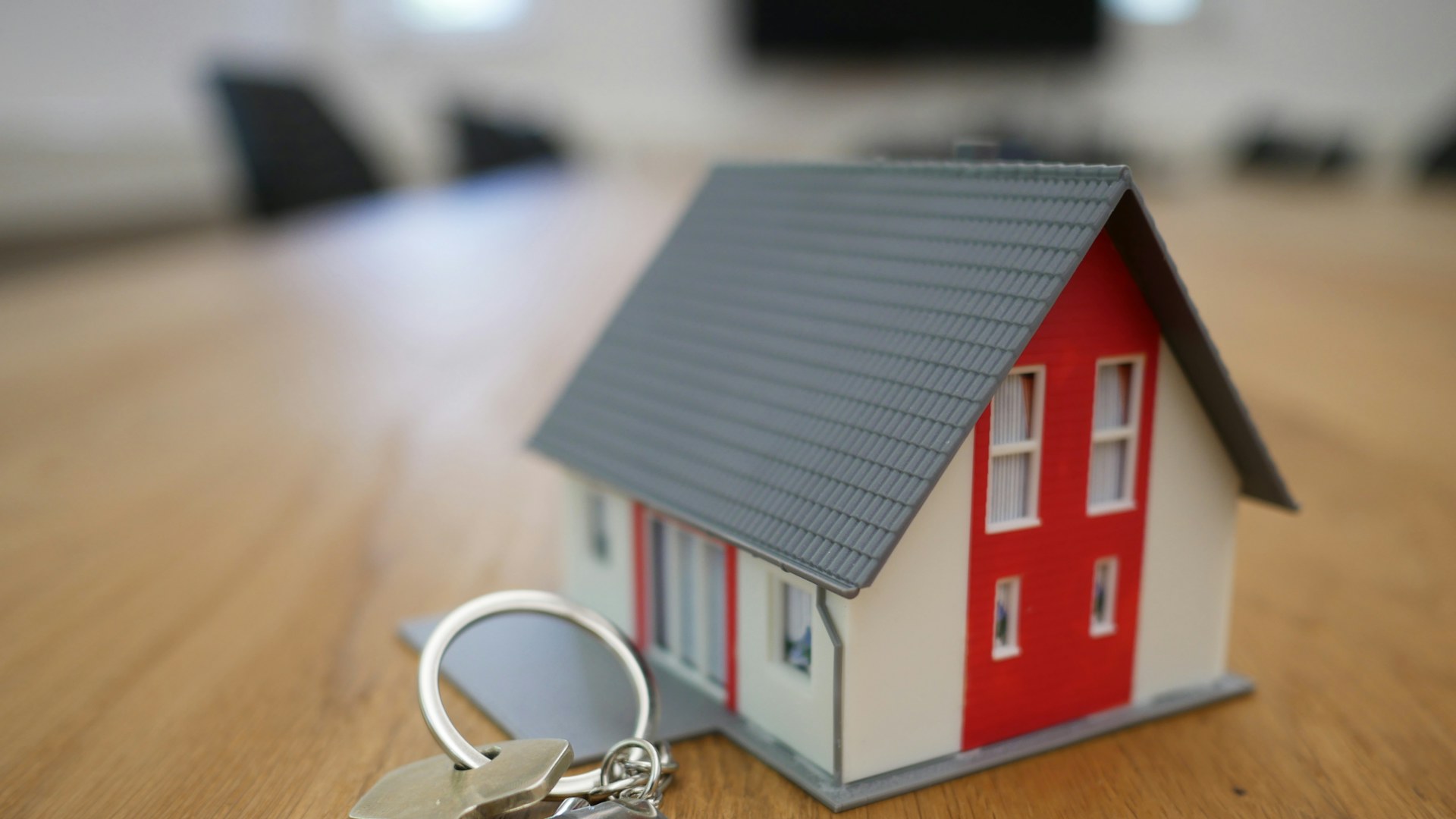 Logiciel sur mesure pour agence immobilière : ce qu&rsquo;on peut construire, et quand un logiciel du marché suffit