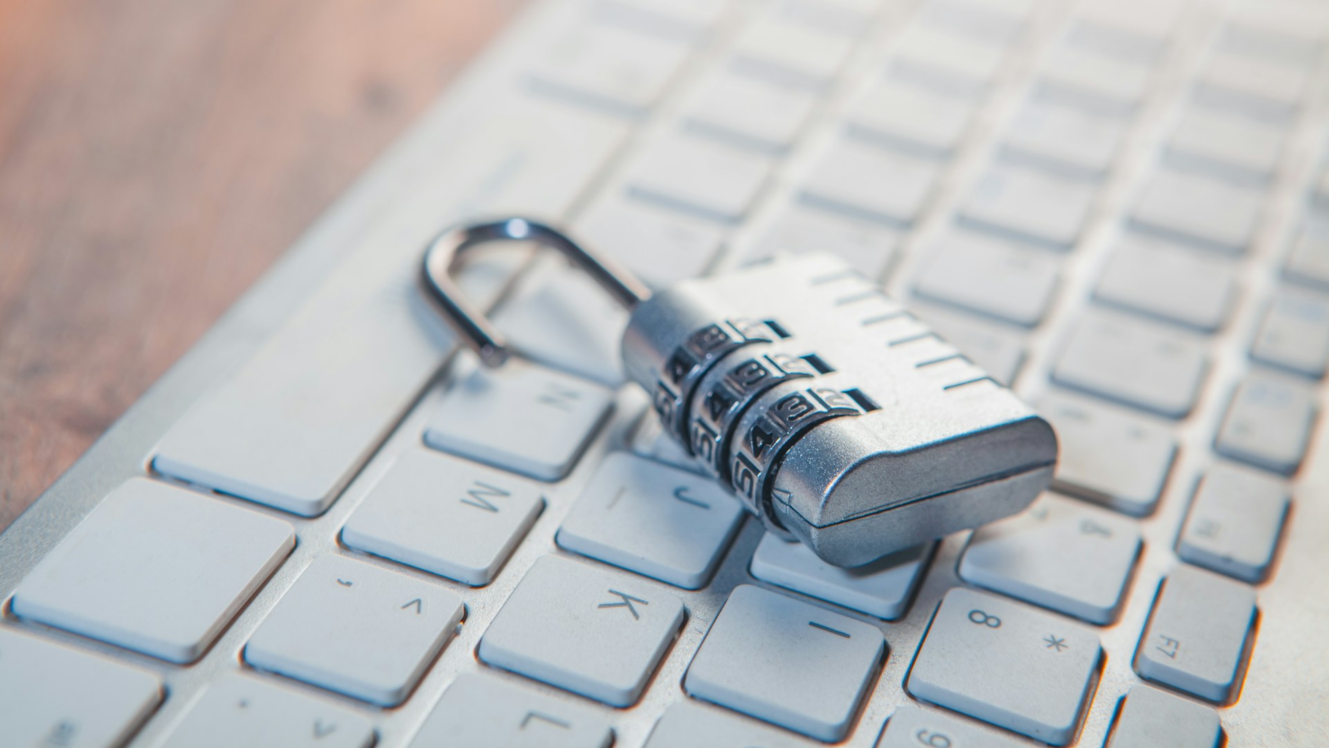 cybersecurite-tpe-mesures-photo Cybermois : 10 mesures de cybersécurité qu’une TPE peut appliquer cette semaine
